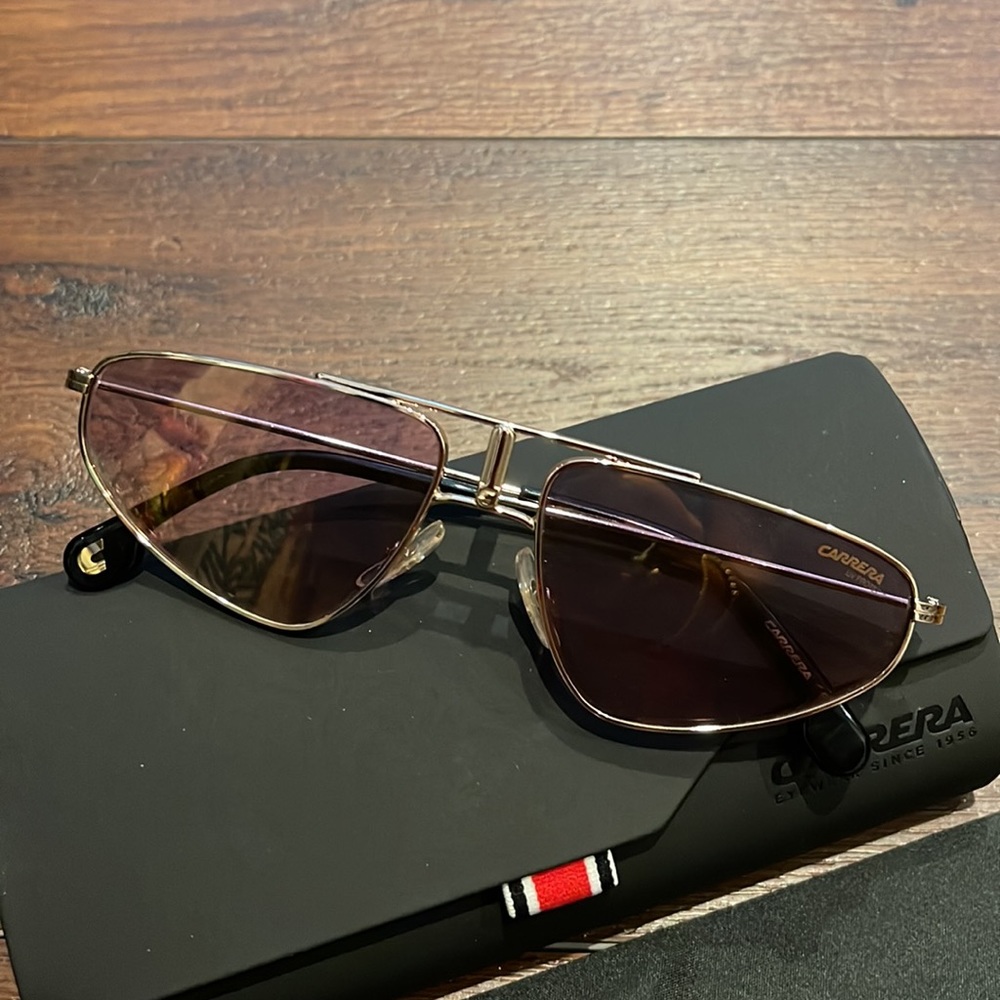 Carrera Sunglasses Pre Owned unique and very stylish with Case & cleaning cloth. - Picture 5 of 8
